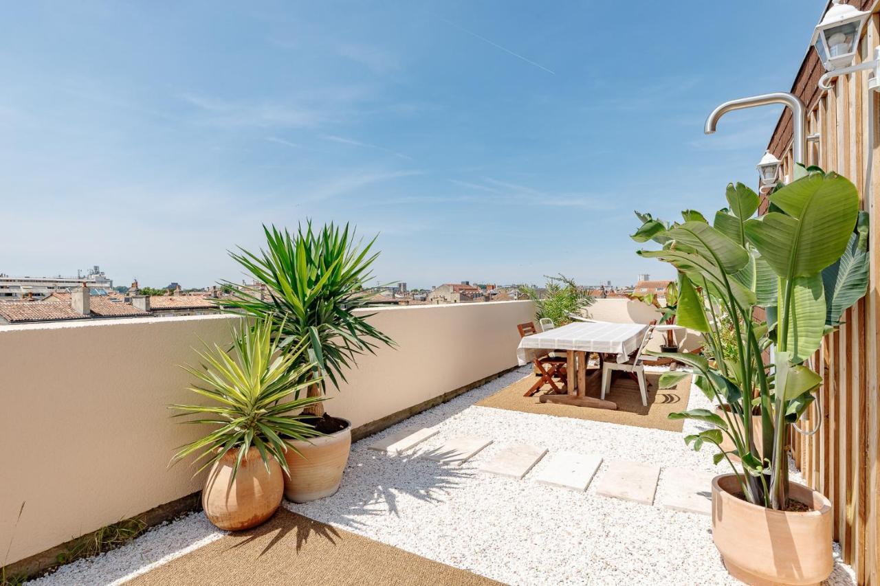 Appartement Hyper Centre Avec Terrasse A Tourny *